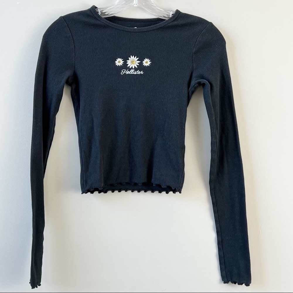 HOLLISTER Logo Sunflower Embroidered Long Sleeve Tee